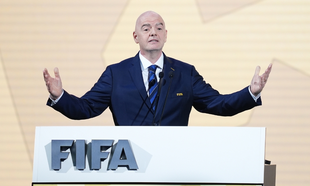 雷速官网下载:背后踢人染红,拉莫斯被纪律委员会停赛一场.